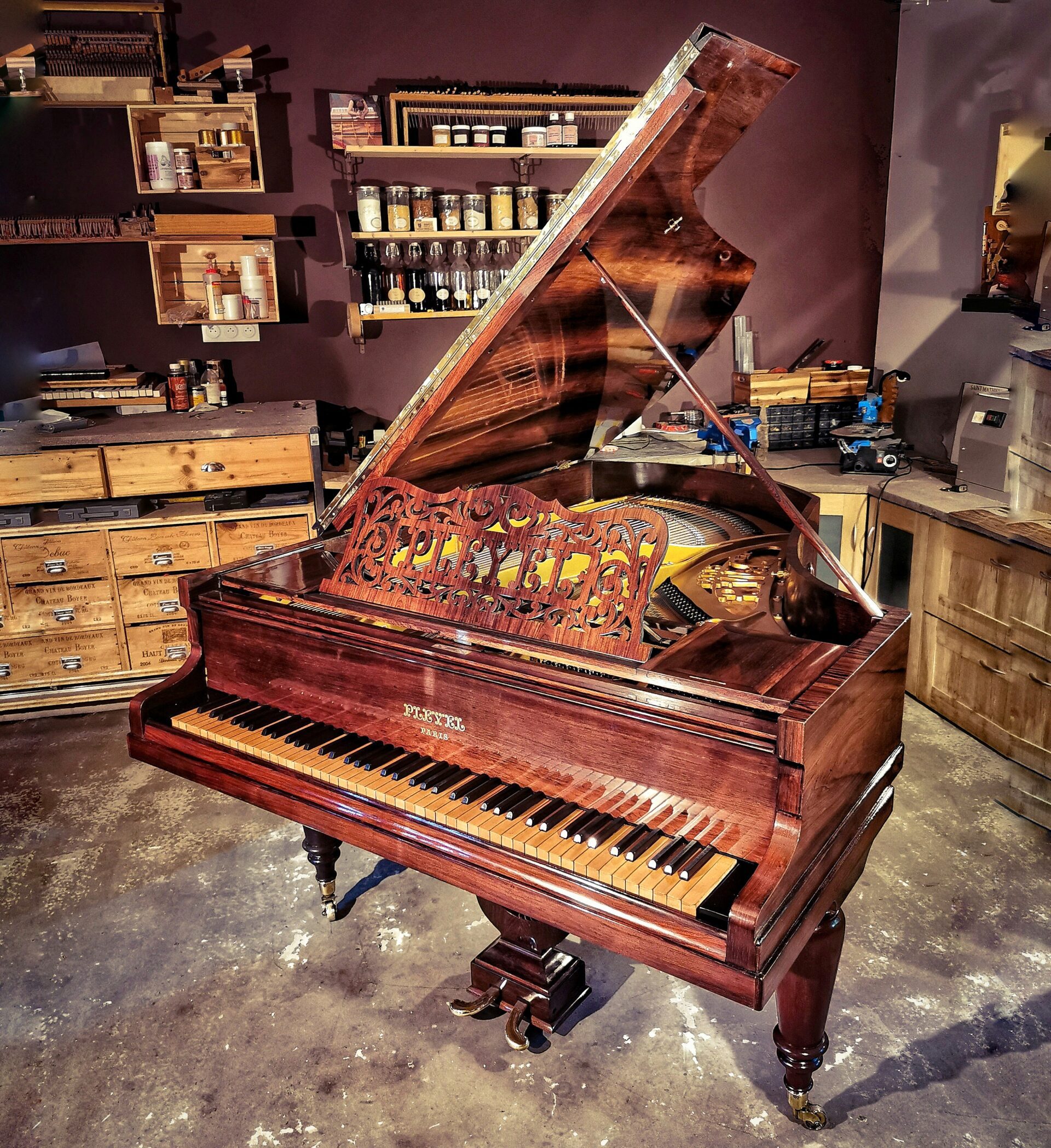 Piano à queue pleyel D 2m04 Palissandre de Rio