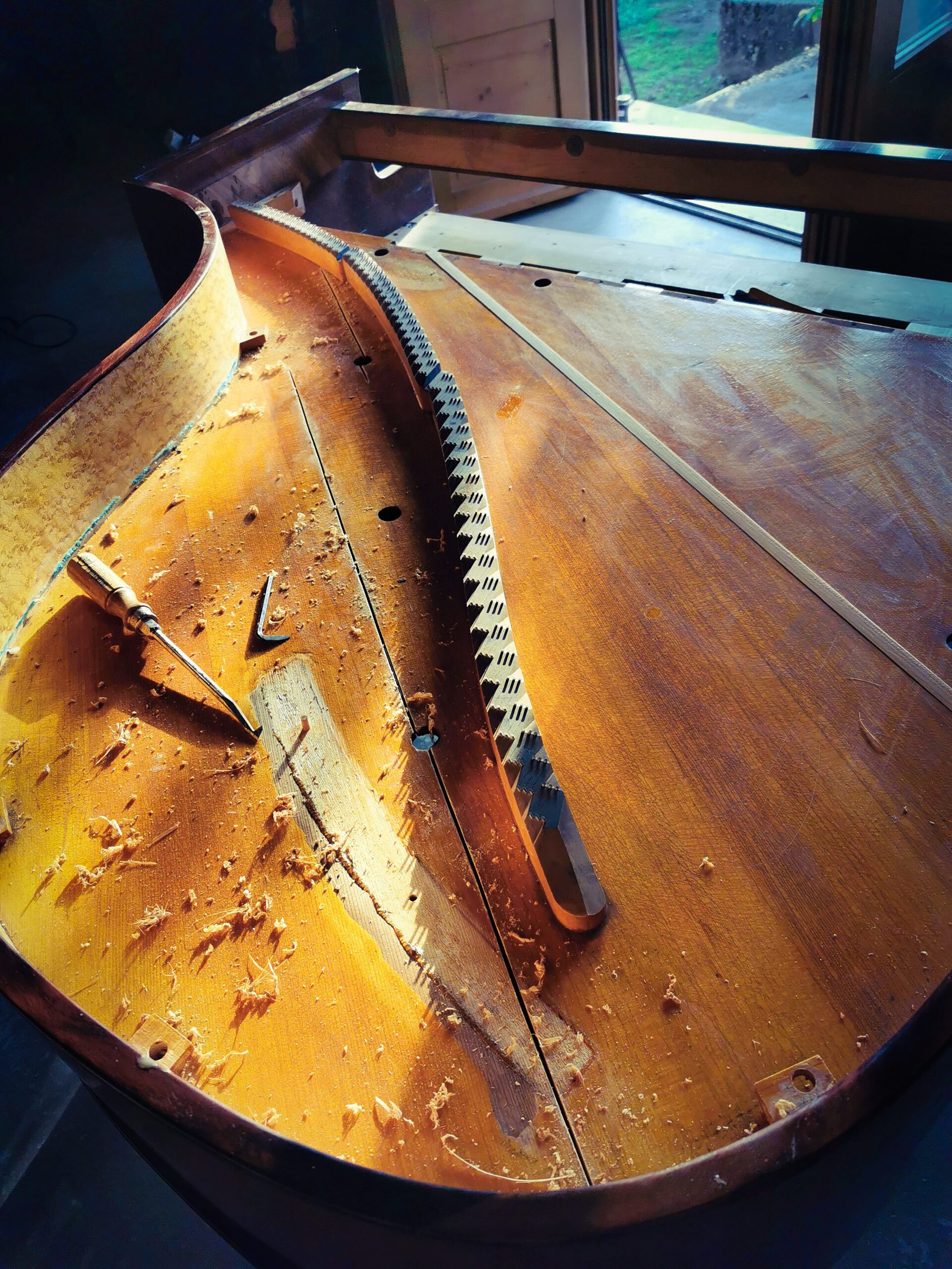 restauration piano quart de queue Kriegelstein "Bijou" de 1914 dans l'atelier de restauration de piano de Marion Lainé en Savoie