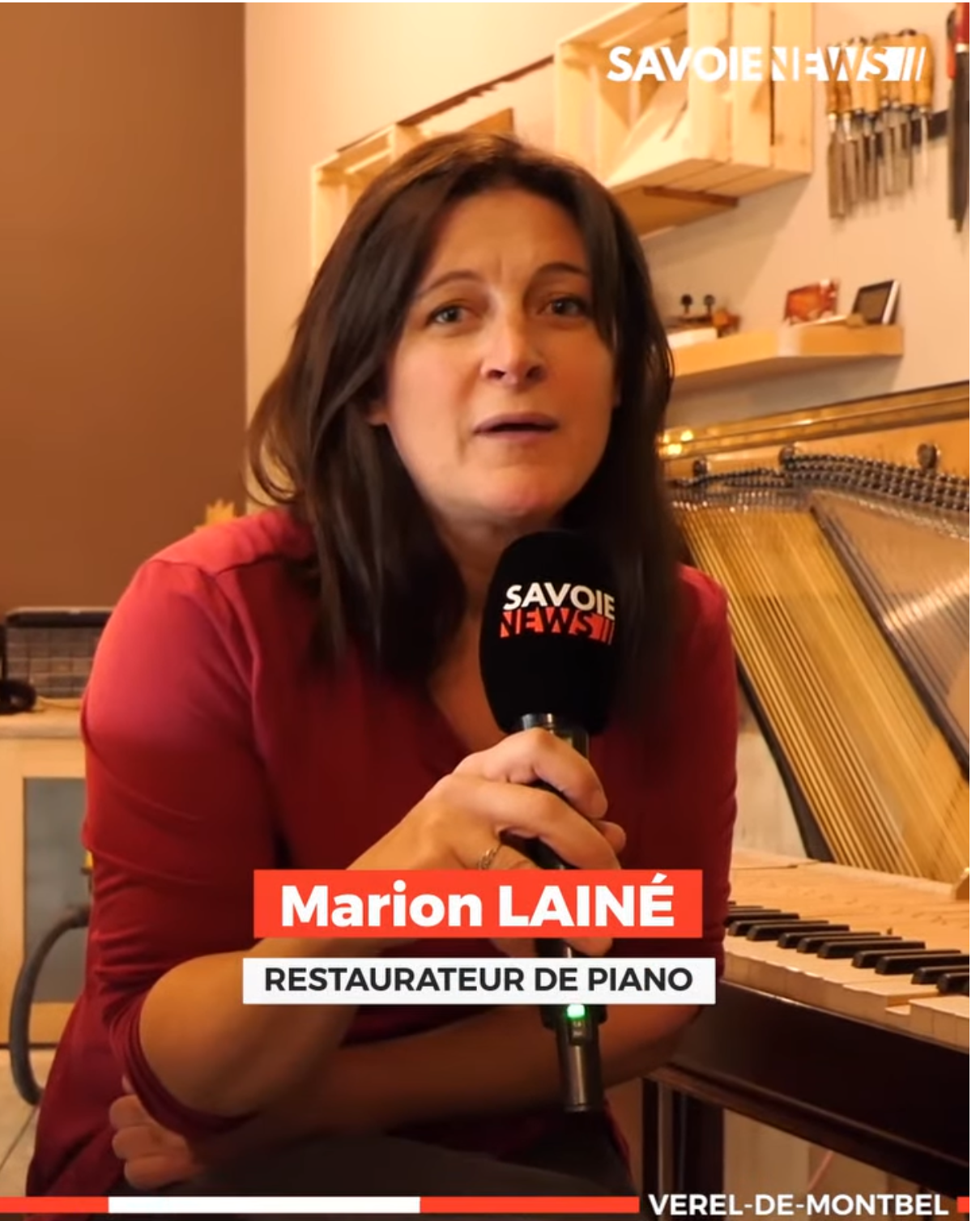 Marion Lainé, restauratrice de pianos